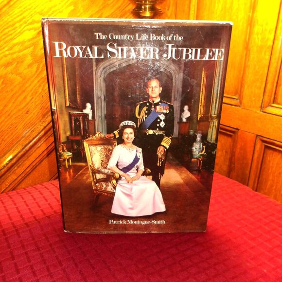 ~~~ The Country Life Book of the ROYAL SILVER JUBLIEE ~~~ - Picture 1 of 1